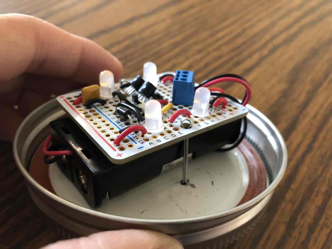 Mounting of the circuit board and batteries.